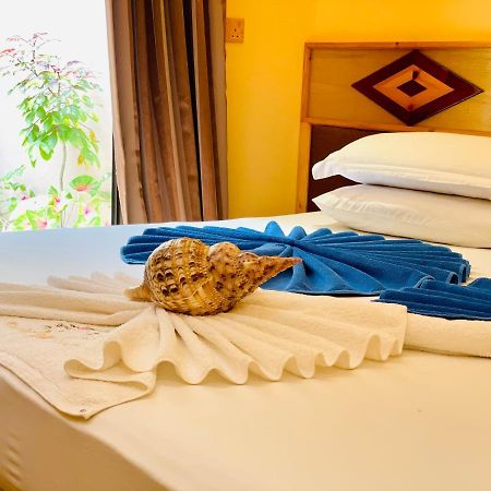 Siesta Beach Hotel Maafushi Ngoại thất bức ảnh