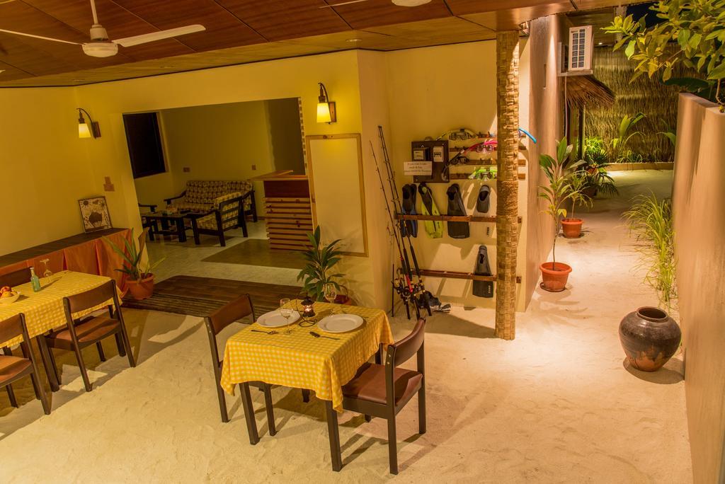 Siesta Beach Hotel Maafushi Ngoại thất bức ảnh